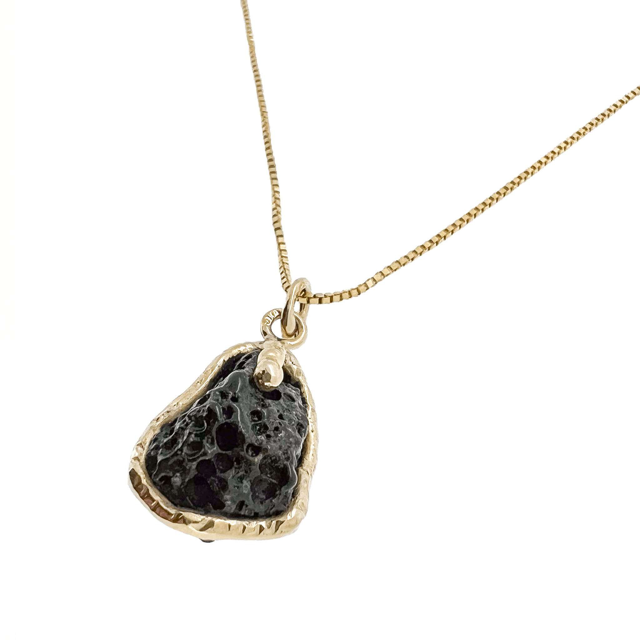 Surtsey - Gullhálsmen með Íslensku Hrauni - nammi.isMontoro - Reykjavík