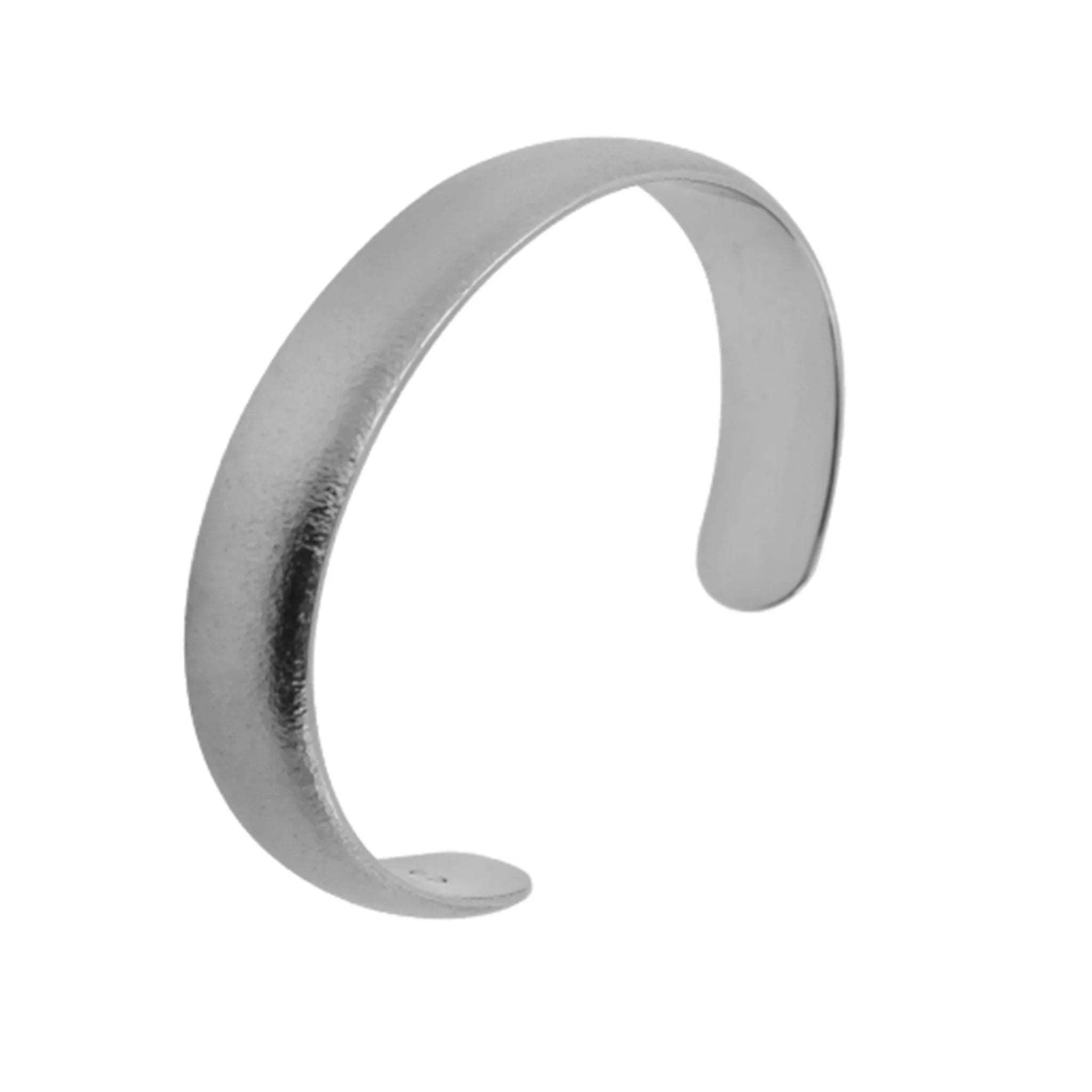 Titan Bangle - Fine Hammered - nammi.isZeezen