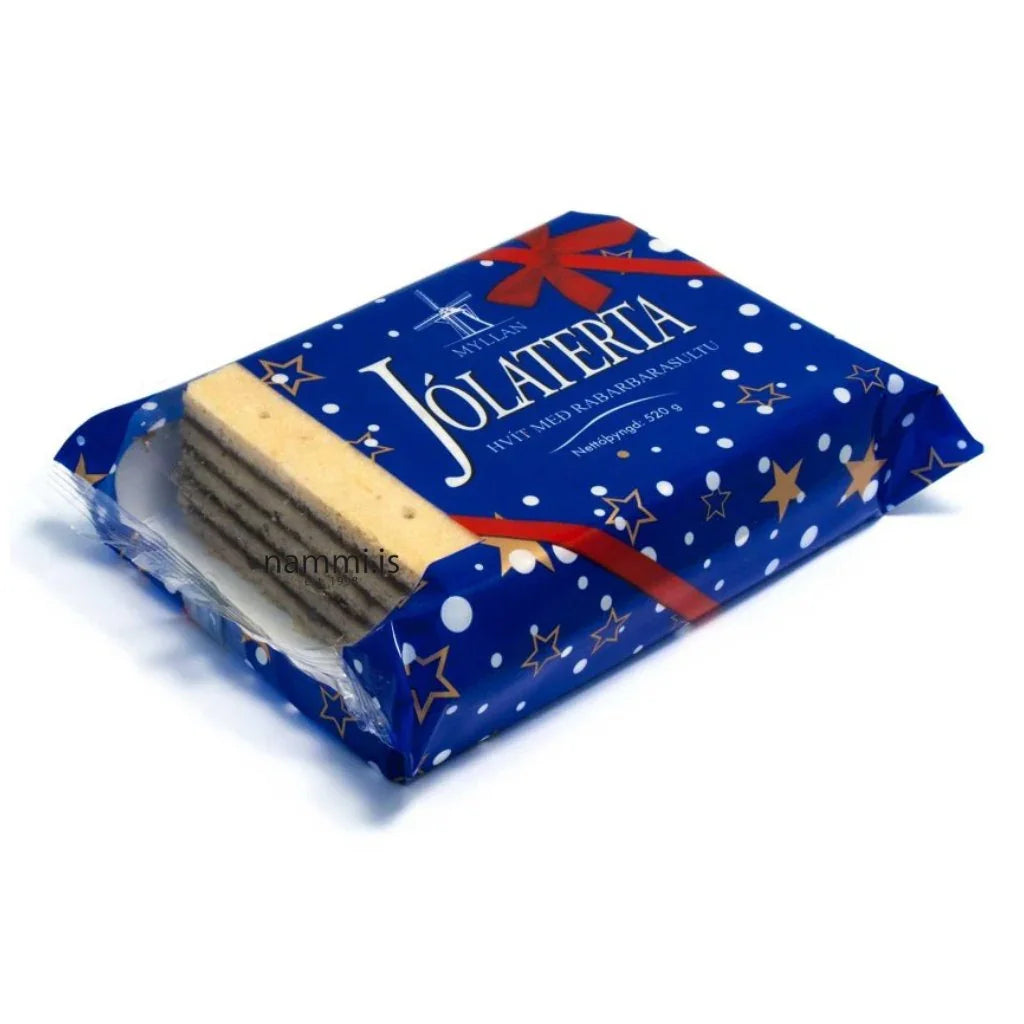 Jólakaka / Christmas Cake with Rhubarb Jam - nammi.isMyllan