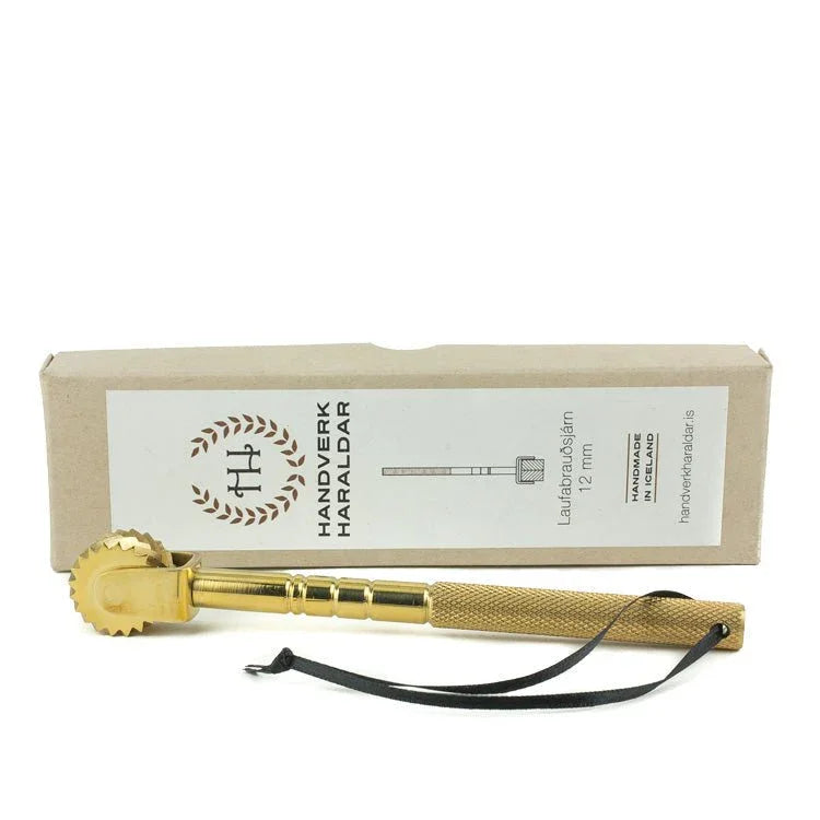 Leaf Bread Iron (Laufabrauðsjárn) 12 mm - nammi.is