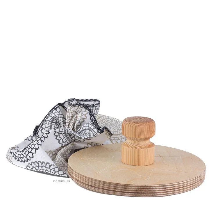 Leaf Bread press/ Laufabrauðapressa / 20cm - nammi.is