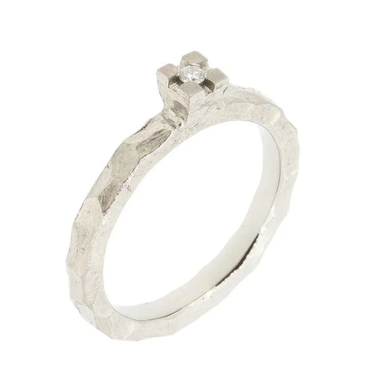 Princess Titan Ring w/ Diamond - nammi.is