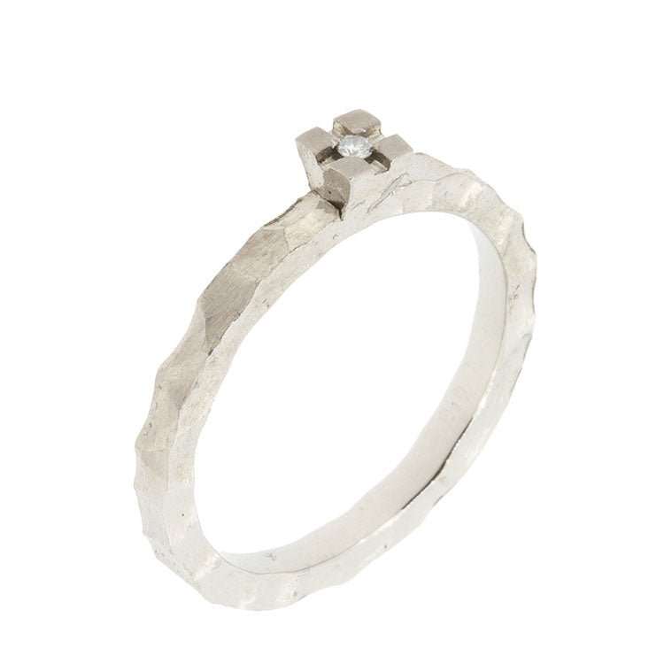 Princess Titan Ring w/ Diamond - nammi.is