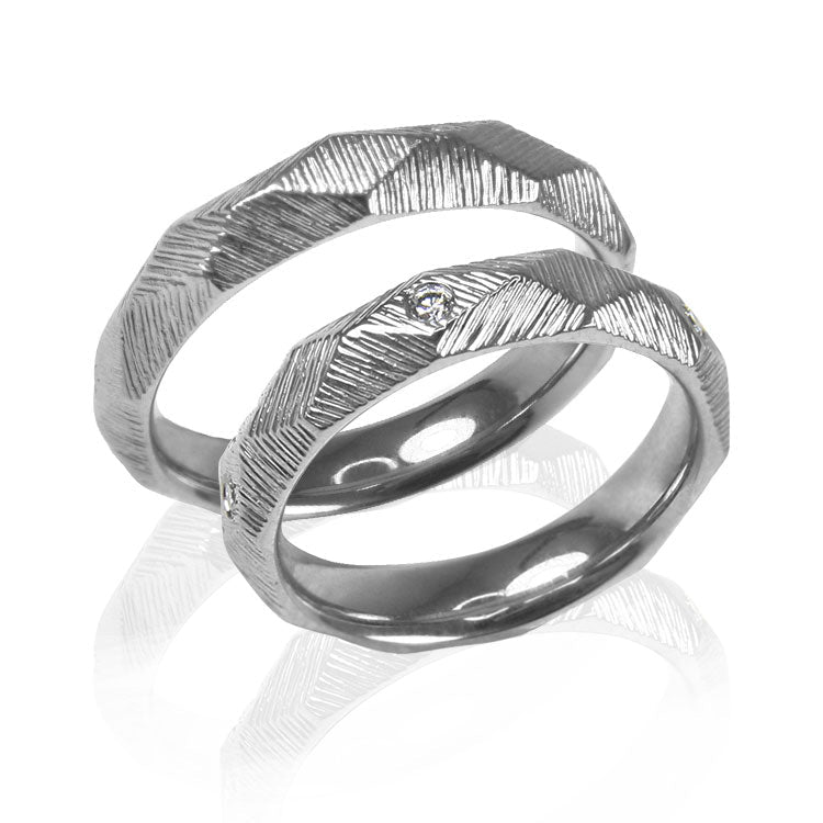 TITAN RING W/DIAMOND SCULPTURED/CORNER HAMMERED POLISH - nammi.is