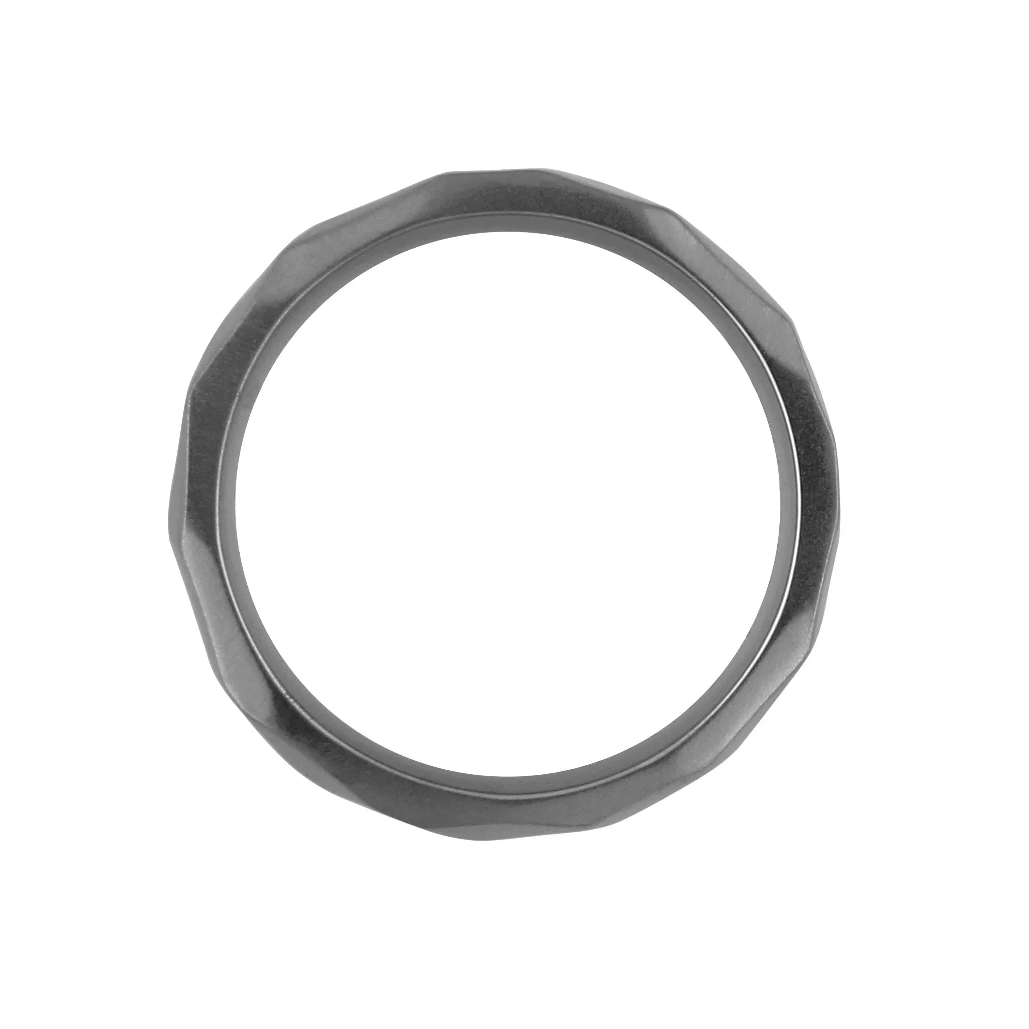 Titanium Ring Large Hammered - nammi.isZeezen