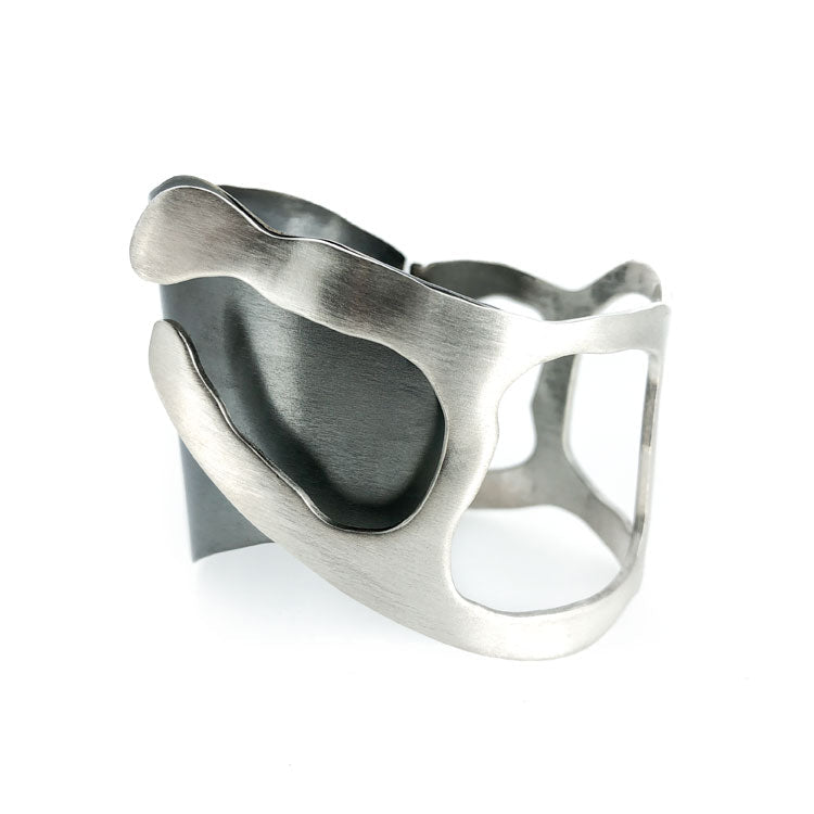 Lava Flow - Silver Bracelet - nammi.isÓfeigur