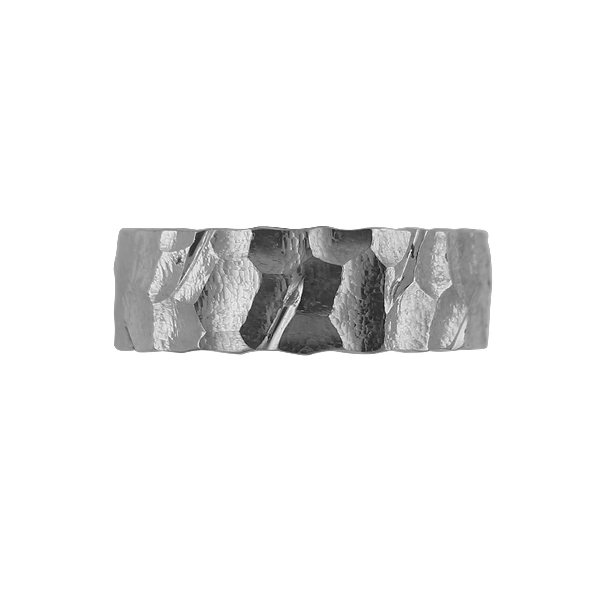 Tantalum Ring w/o min. Boundary/Polished(Cut). Tantalum ring with rock-like texture. Ring profile: width: 8.0 mm || height: 2.5 mm. Top view.