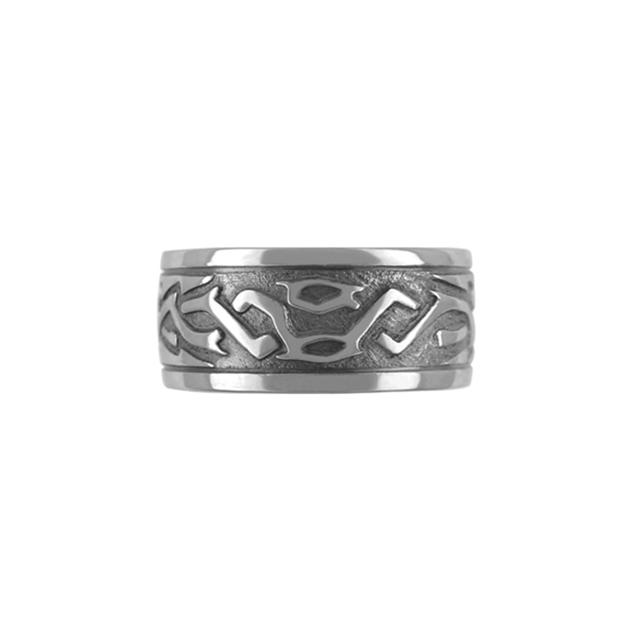 Titan Ring Hand Carved Celtic Ring Polished/Oxidised - nammi.isÓfeigur