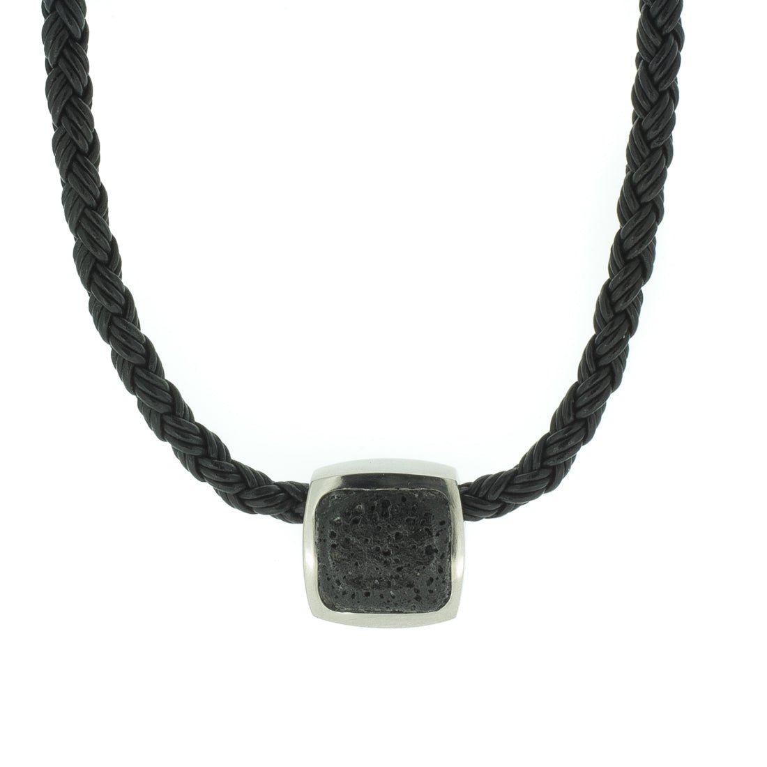 Titanium Necklace - Lava - nammi.is